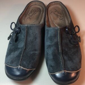Natural Soul Fanner Blue Leather & Suede Mules Size 8W